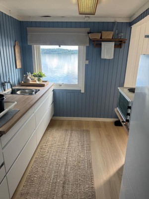 110. Hytte innsjø strandlinje båt sauna, Oslo Akershus 1 time 45 min, 3 soverom, 6 sengeplasser, kjøkken, stue, brygge, og badstue. Turvandring og sykling Norgesferie Øst-Norge grenseskogen Sverige. - Bilde 13