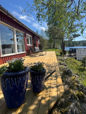 110. Hytte innsjø strandlinje båt sauna, Oslo Akershus 1 time 45 min, 3 soverom, 6 sengeplasser, kjøkken, stue, brygge, og badstue. Turvandring og sykling Norgesferie Øst-Norge grenseskogen Sverige. - Bilde 19