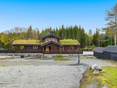 312. Storhytte Oslo 1 time, Gardermoen kurs konferanse, 30 personer, 7 + soverom inkl. stue, 2 bad, selskap arrangement, langbord, badestamp og velvære. Dansegulv, 25 min Oslo lufthavn airport Akershus Norge