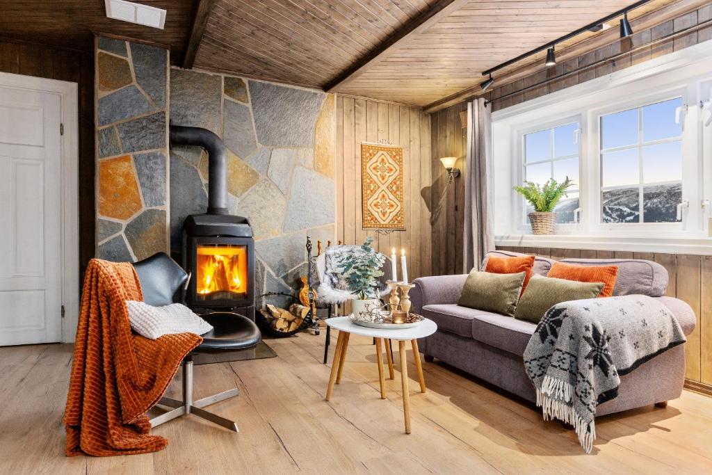 hytte 316 24 personer selskap arrangement kurs møter Oslo Gardermoen 2 timer 15 min 9 - 13 soverom på fjellet ski alpin