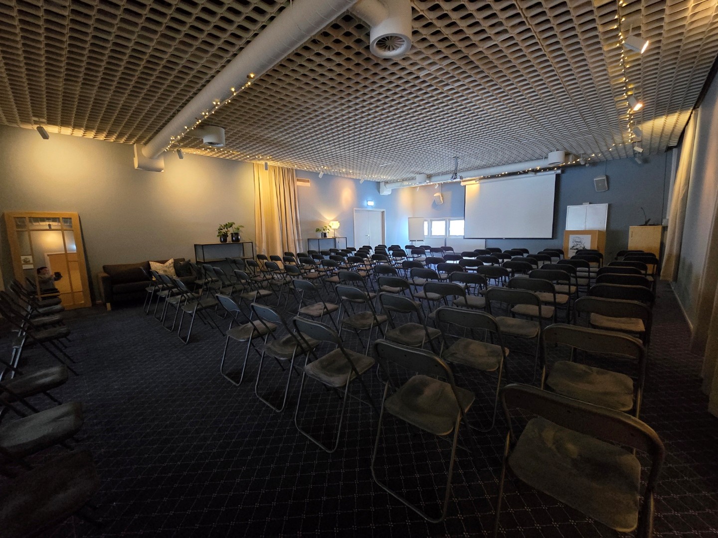 319. 10 leiligheter selvhushold, Oslo lufthavn Gardermoen 1 time 45 min, stue/kjøkken, 2 soverom, dusj/bad, 5 personer for 50 + personer, ski/alpin/sykkel/ golf og turvandring. - Bilde 12