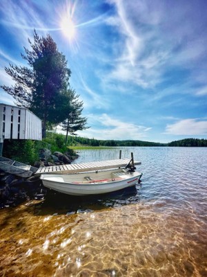 110. Hytte innsjø strandlinje båt sauna, Oslo Akershus 1 time 45 min, 3 soverom, 6 sengeplasser, kjøkken, stue, brygge, og badstue. Turvandring og sykling Norgesferie Øst-Norge grenseskogen Sverige. - Bilde 23