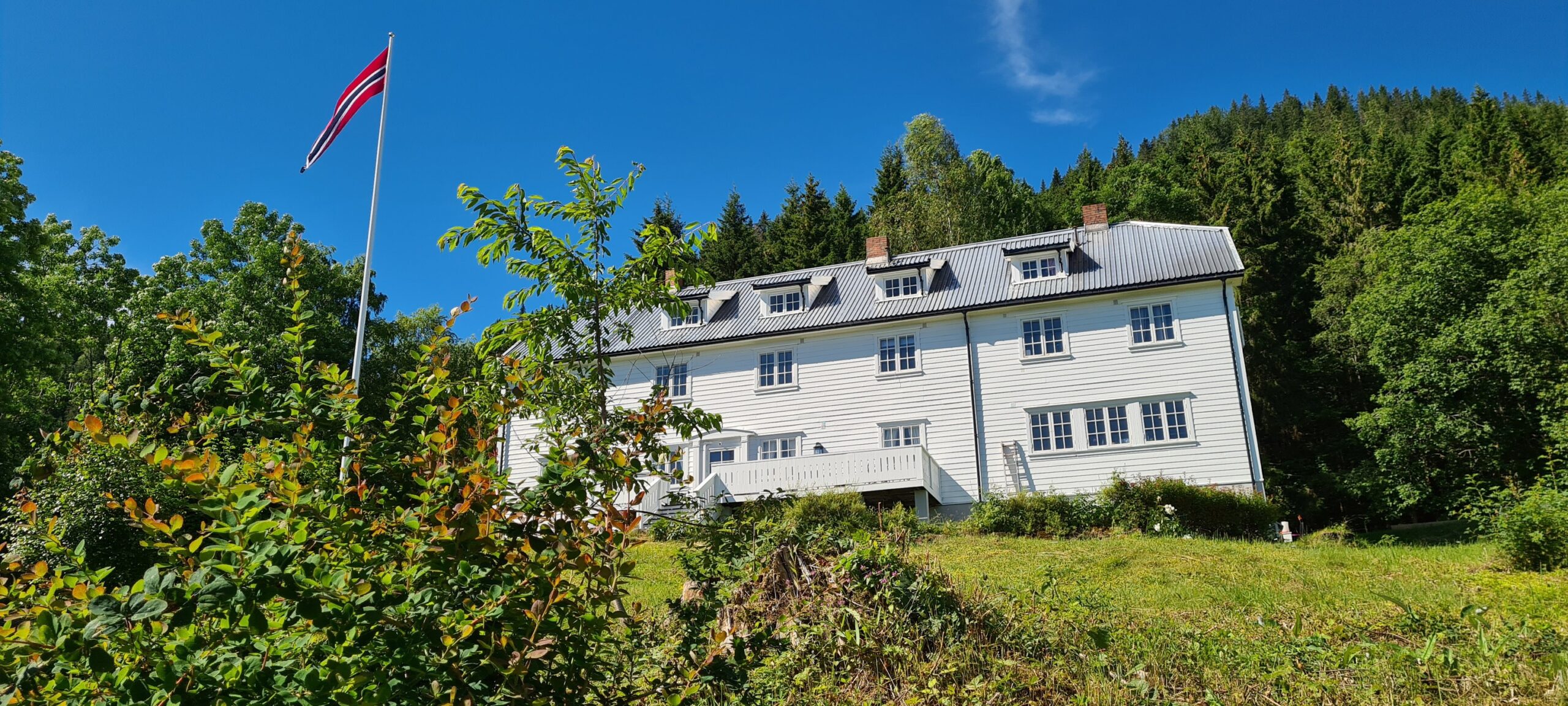 327. Selskapslokale langbord 30 personer, 13 soverom for 21 personer, selvhushold, kurs konferanse, langbord, 2 bad, 4 wc, Oslo lufthavn Gardermoen 35 min. - Bilde 3