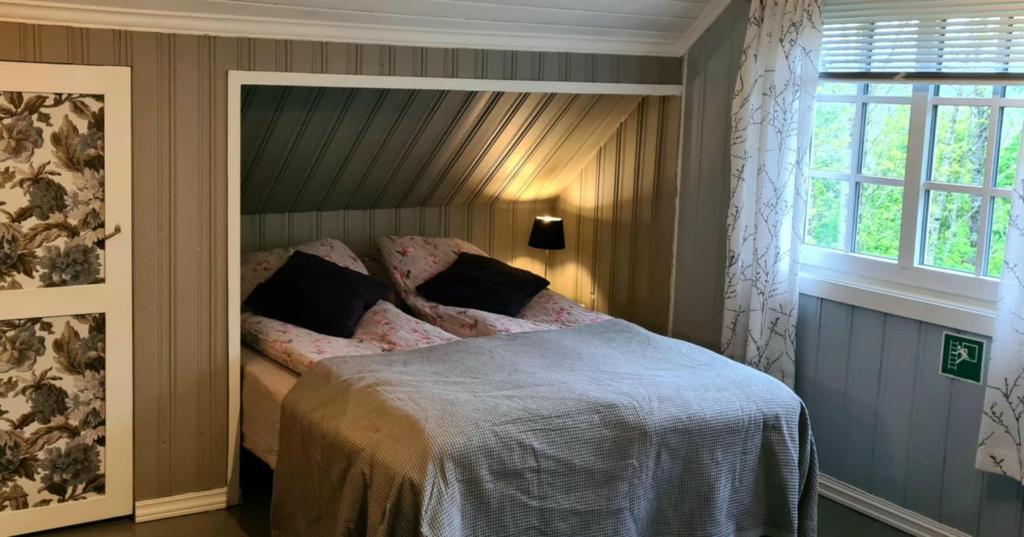 327. Selskapslokale langbord 30 personer, 13 soverom for 21 personer, selvhushold, kurs konferanse, langbord, 2 bad, 4 wc, Oslo lufthavn Gardermoen 35 min. - Bilde 14