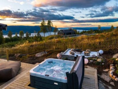 334. Spahytte Oslo lufthavn Gardermoen, 2 personer, jacuzzi og sauna med panoramautsikt. 1 time fra Oslo.
